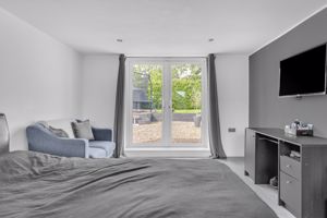 Photo 25- click for photo gallery